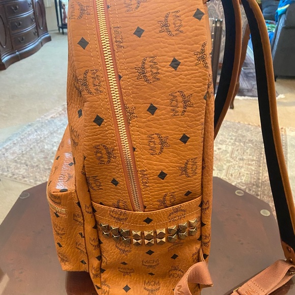 MCM Bag - Picture 2 of 10